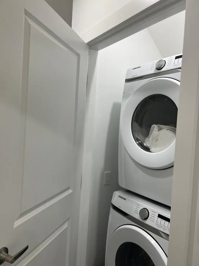 Apartment Newly Built One Bedroom 2 Bed Calgary