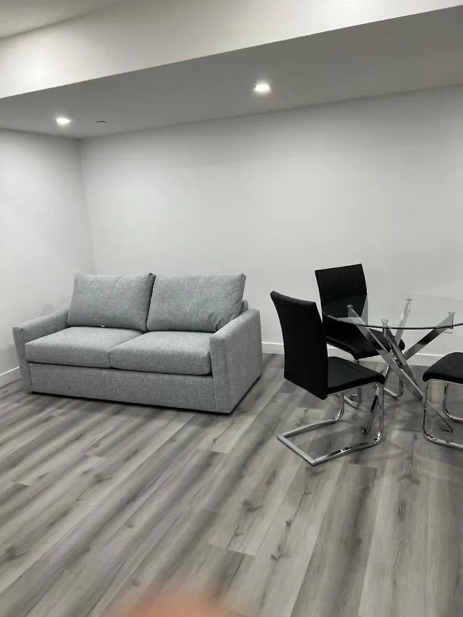 Newly Built One Bedroom 2 Bed YYC Appartamento
